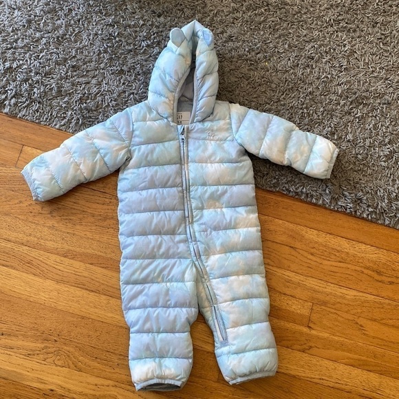 BABY GAP Unisex Snow Bodysuit Size 0-6 Months - Picture 1 of 12